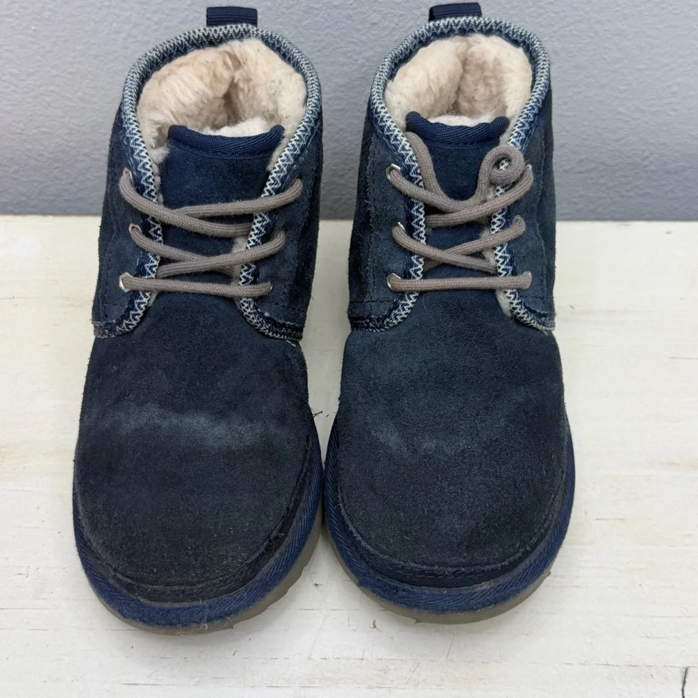 Ugg Blue Suede Neumel Ankle Boots Size 2 Boys
